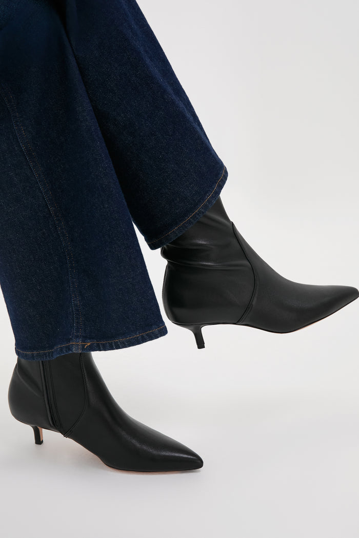 Black Lisa 45 Stretch Boots
