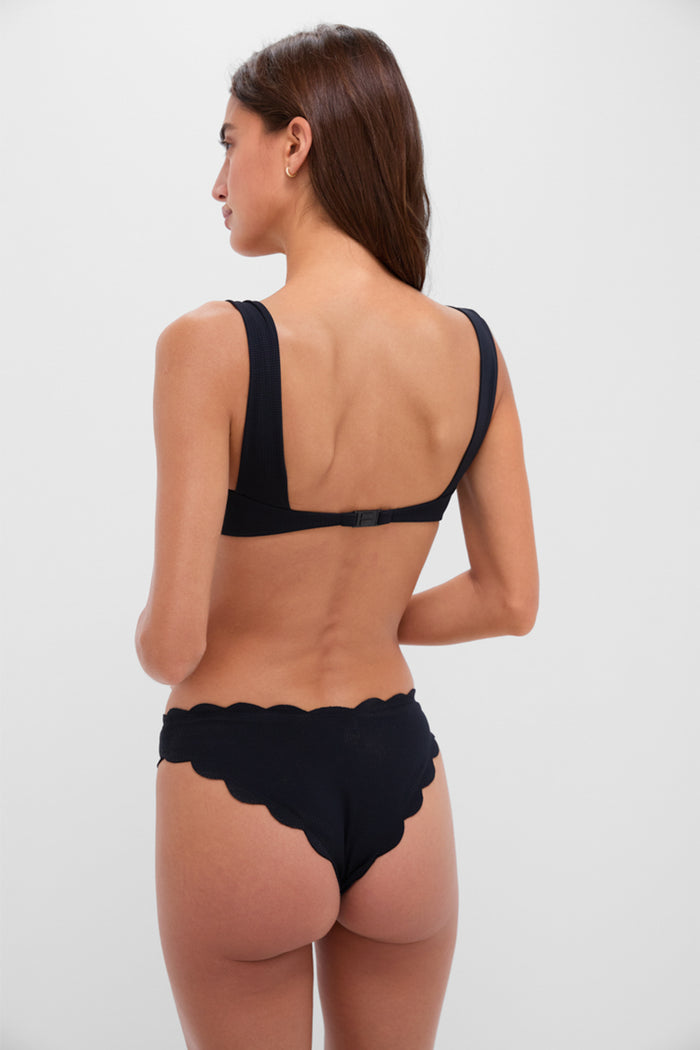 Black North Top