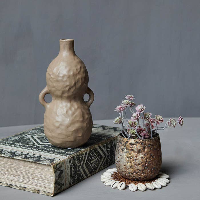 Mero Vase